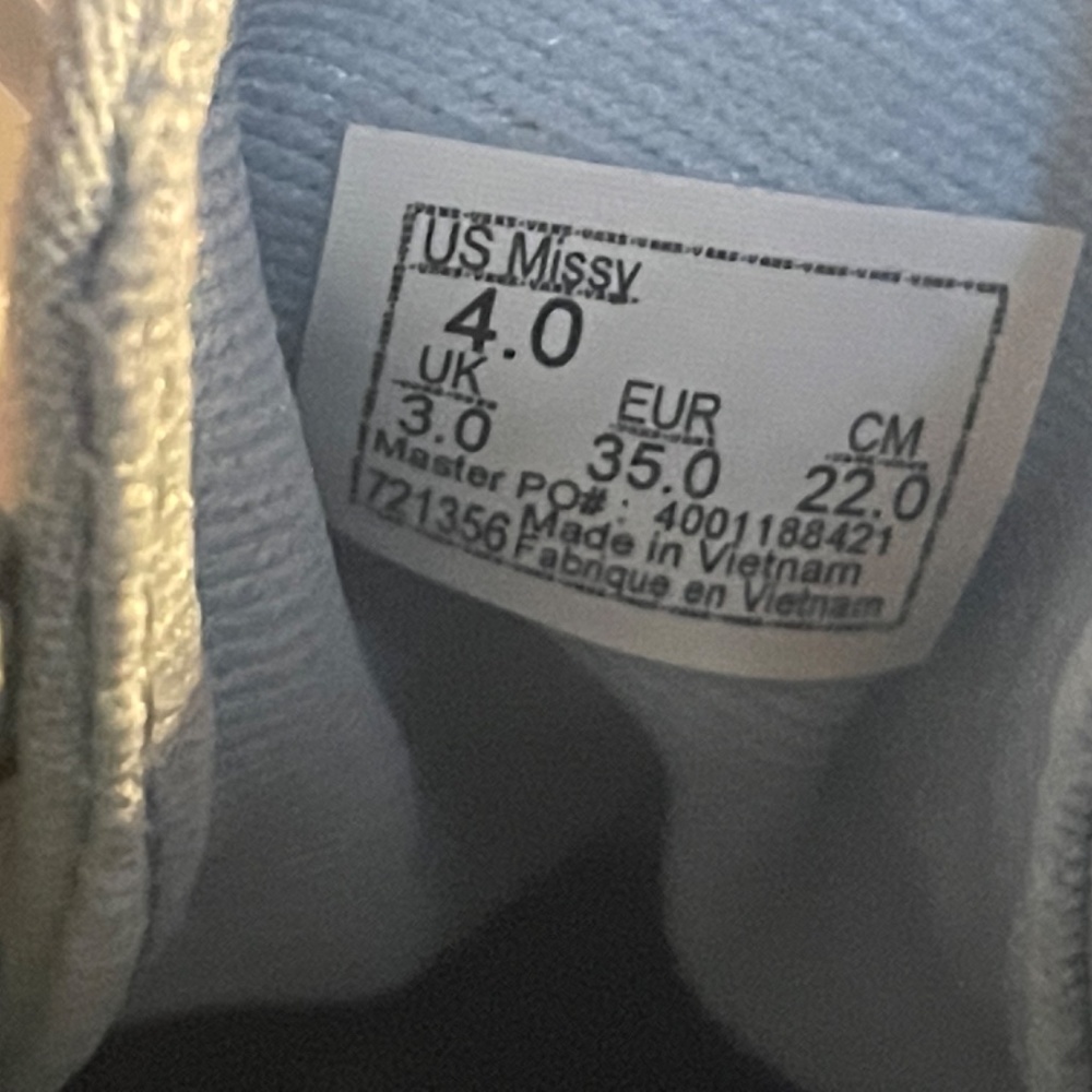 NWT Vans - Picture 2 of 8